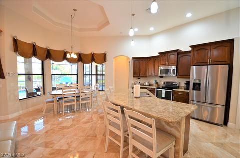 906 El Dorado Pkwy E, Cape Coral, FL 33904