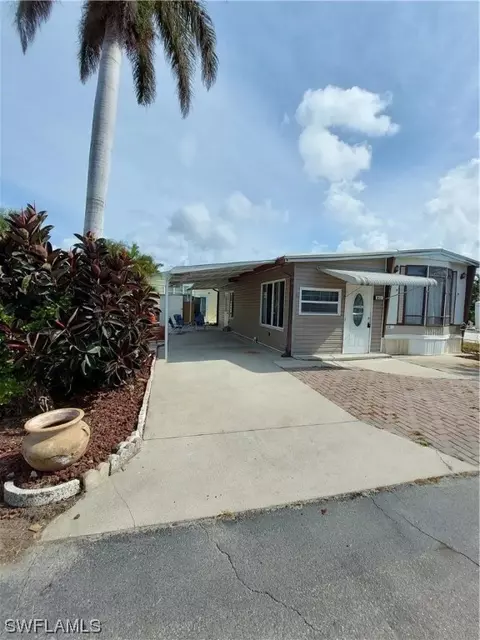5516 Black Pug Dr, Fort Myers, FL 33908