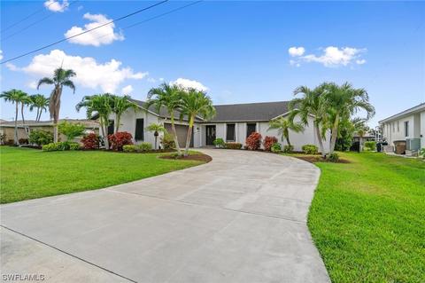 5349 Cortez Ct, Cape Coral, FL 33904