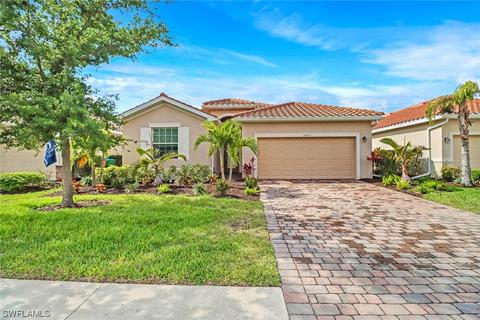 2456 Keystone Lake Dr, Cape Coral, FL 33909
