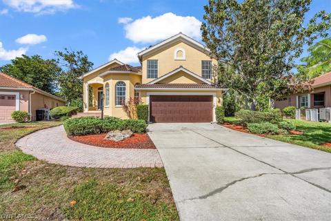 9881 Las Casas Dr, Fort Myers, FL 33919