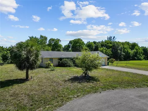 2372 Anthony Ct, Naples, FL 34109 photo 4