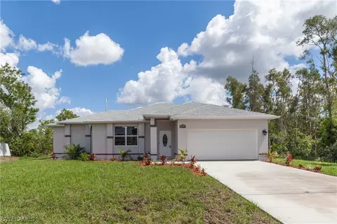 702 Fargo Dr, Fort Myers, FL 33913