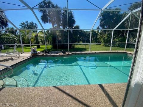 401 Hibiscus Ave, Lehigh Acres, FL 33972