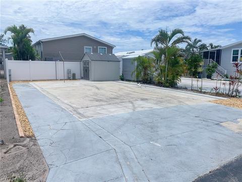 5625 Red Bird Ln, Fort Myers, FL 33908