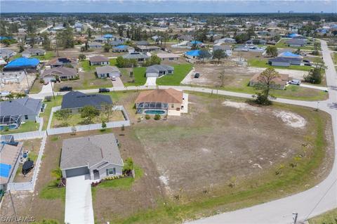 3511 NE 12th Ave, Cape Coral, FL 33909
