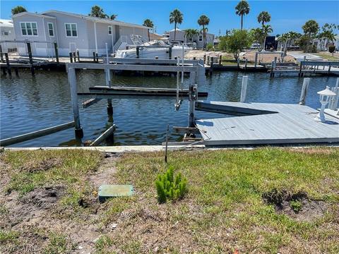 17730 Eglantine Ln, Fort Myers Beach, FL 33931