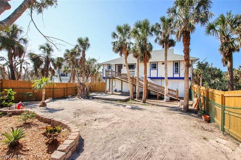 9210 Dimmick Dr, Sanibel, FL 33957