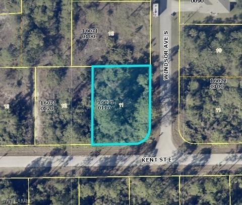1013 Kent St E, Lehigh Acres, FL 33974