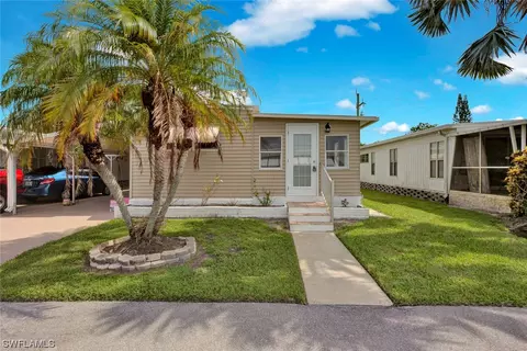 31 Enchanting Blvd #E-31, Naples, FL 34112