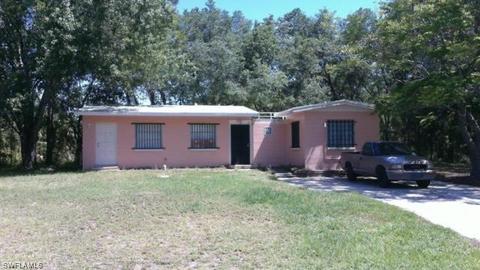 102 Orkney Ct, Lehigh Acres, FL 33974