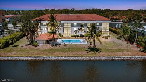 700 Valley Stream Dr #104, Naples, FL 34113
