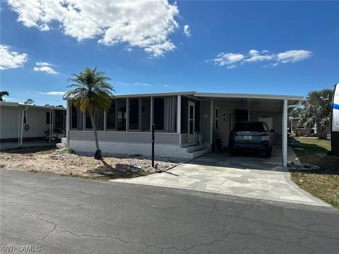 135 Lexington Ave, Fort Myers, FL 33908