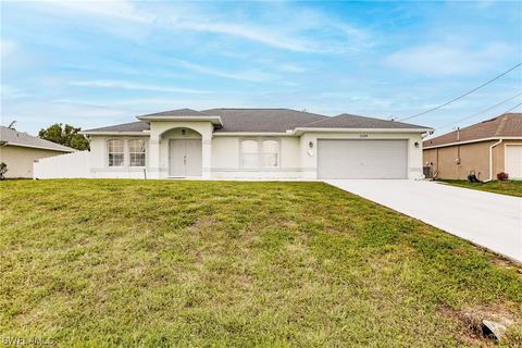 1134 NE 4th Pl, Cape Coral, FL 33909