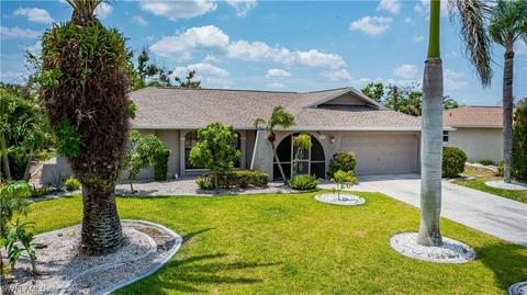 916 SE 21st Ter, Cape Coral, FL 33990