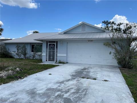 3729 SW 5th Pl, Cape Coral, FL 33914