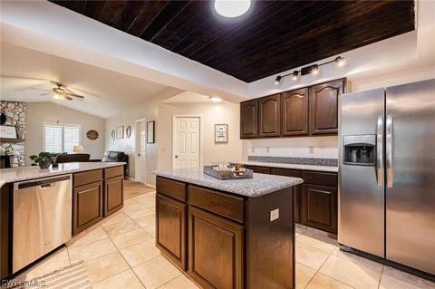 1367 Frontier Cir, Labelle, FL 33935 photo 14