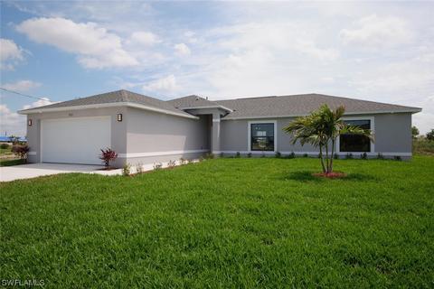 923 NE 13th Pl, Cape Coral, FL 33909