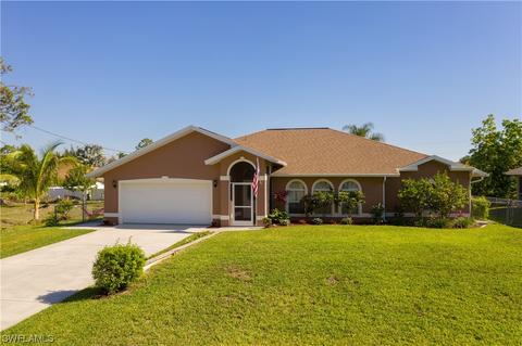 2607 9th St W, Lehigh Acres, FL 33971