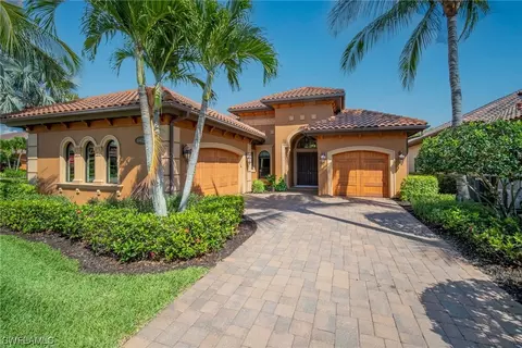 6418 Vivaldi Ct, Naples, FL 34113