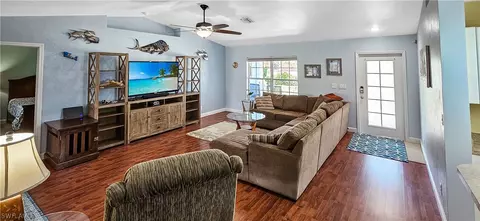 2821 NE 2nd Ave, Cape Coral, FL 33909