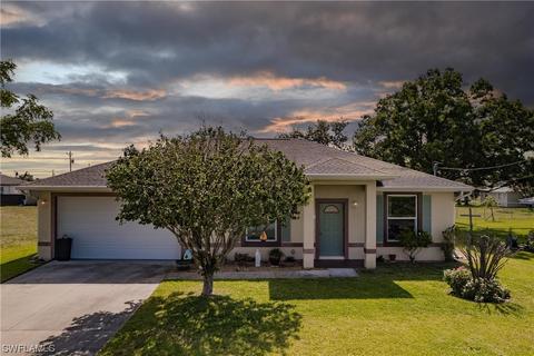 925 NE 1st Pl, Cape Coral, FL 33909