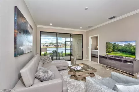 9425 Benvenuto Ct #6-102, Naples, FL 34119