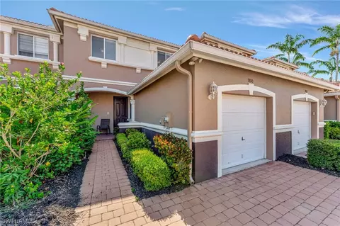 9810 Roundstone Cir, Fort Myers, FL 33967