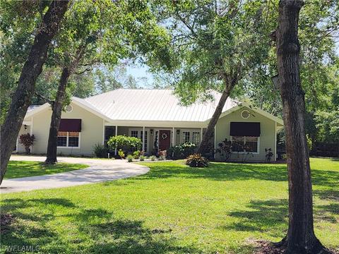 18400 Telegraph Creek Ln, Alva, FL 33920
