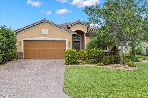 2762 Via Piazza Loop, Fort Myers, FL 33905