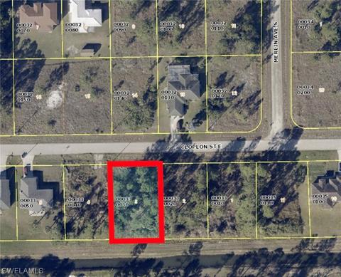 1224 Cloplon St E, Lehigh Acres, FL 33974