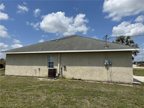 1356 Jay Ter, Labelle, FL 33935 photo 2