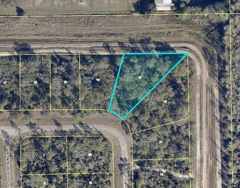 2162 Winnetka Dr, Lehigh Acres, FL 33972