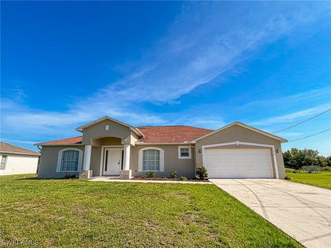 3702 26th St SW, Lehigh Acres, FL 33976