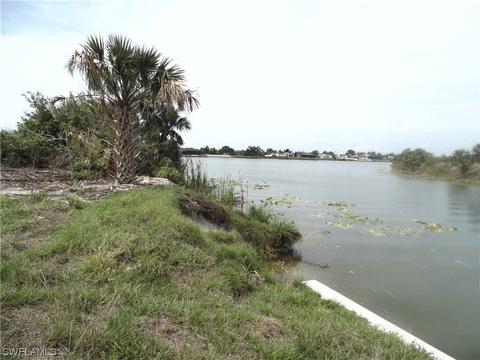 2110 NE 13 Ave, Cape Coral, FL 33909