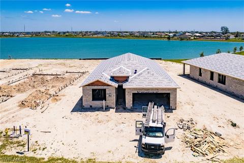 867 Stonewater Lake Ter, Cape Coral, FL 33993