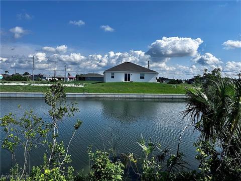 209 NE 25th St, Cape Coral, FL 33909