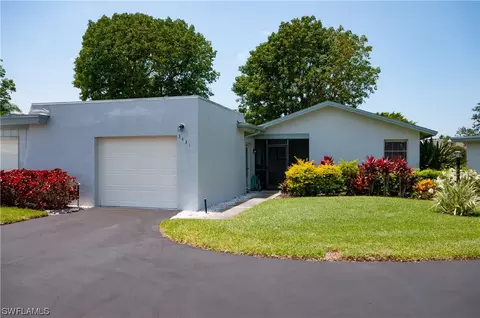 3431 Boca Ciega Dr #E-5, Naples, FL 34112