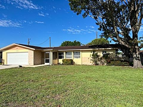 200 Fireside Ct, Lehigh Acres, FL 33936