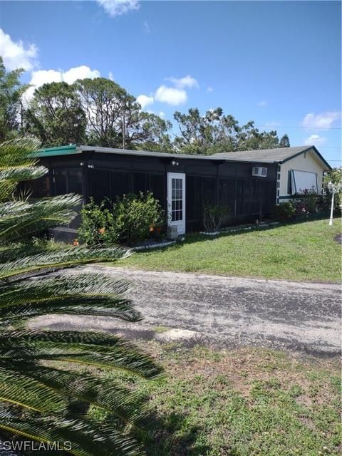 8020 Breeze Dr, North Fort Myers, FL 33917