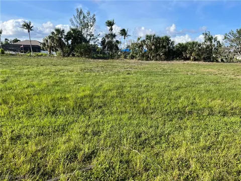 2732 SW 1st Ter, Cape Coral, FL 33991