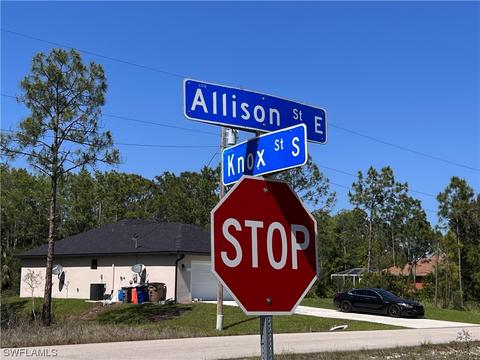 829 Knox Ave S, Lehigh Acres, FL 33974