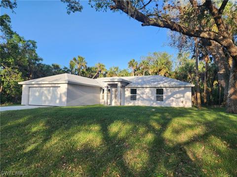 206 W 6th St, Lehigh Acres, FL 33972