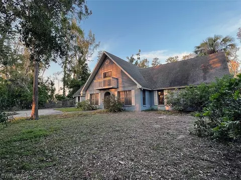 12815 Plantation Rd, Fort Myers, FL 33966
