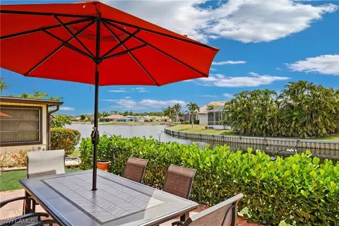 297 Island Cir #4, Fort Myers, FL 33919