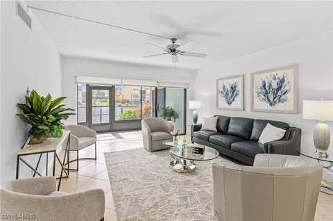 4005 SE 19th Pl #B-4, Cape Coral, FL 33904