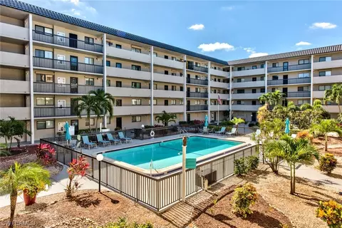 2121 Collier Ave #206, Fort Myers, FL 33901