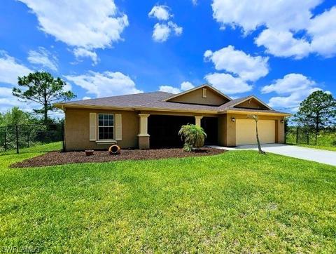 2711 56th St W, Lehigh Acres, FL 33971