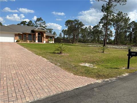 1214 Prospect Ave, Lehigh Acres, FL 33972