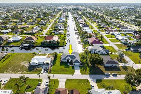 924 SE 20th Pl, Cape Coral, FL 33990